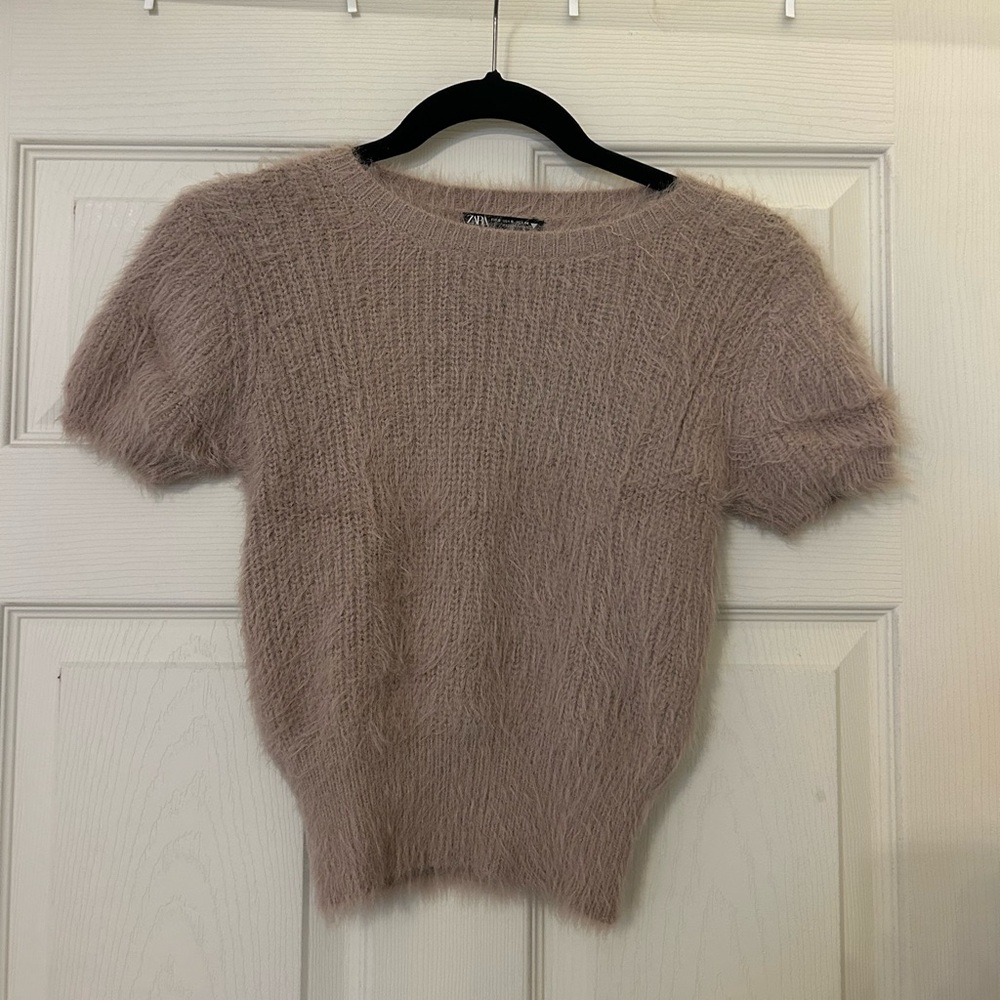 Zara Fuzzy Short Sleeve Sweater Size Small